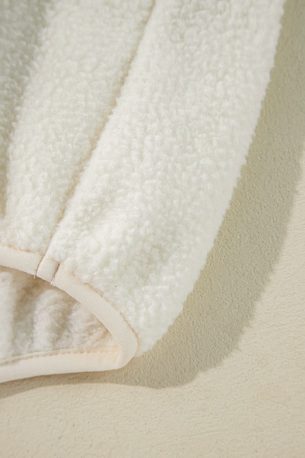White fleece collar sweatshirt - Love Salve